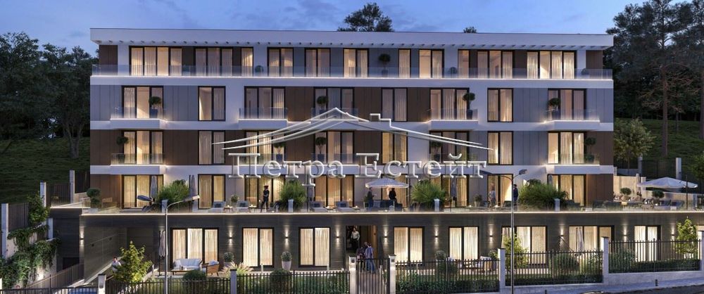 Продава се Двустаен апартамент в Варна, Бриз - 78 кв.м за 1934 €/кв.м - Снимка #1