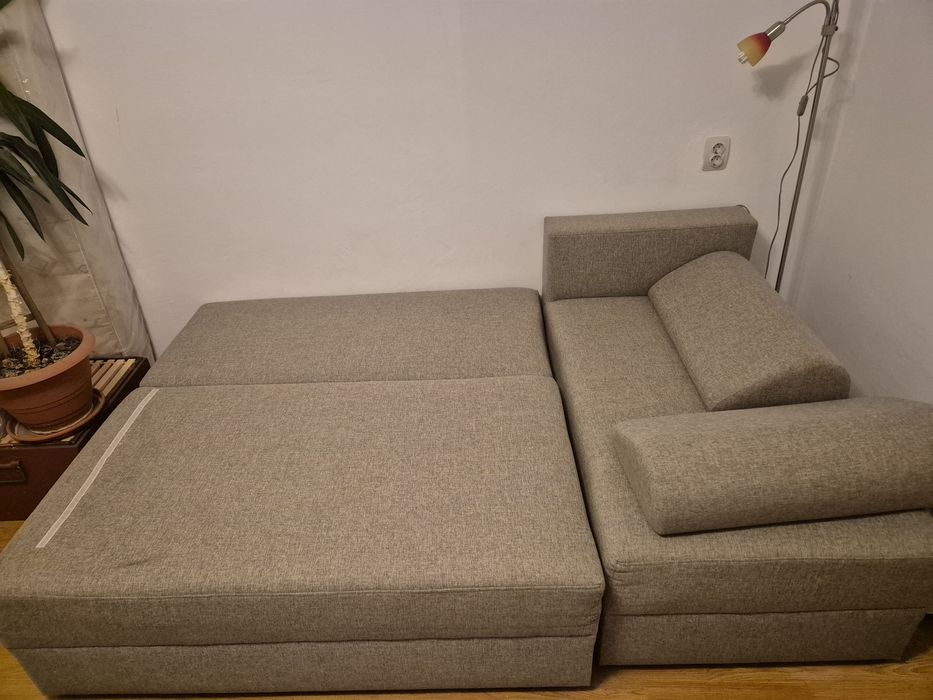 Vând coltar extensibil 210x135