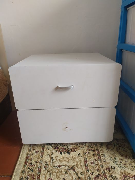 Продам тумбочку!