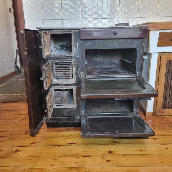 Готварска печка на твърдо гориво ПЛАМЪК