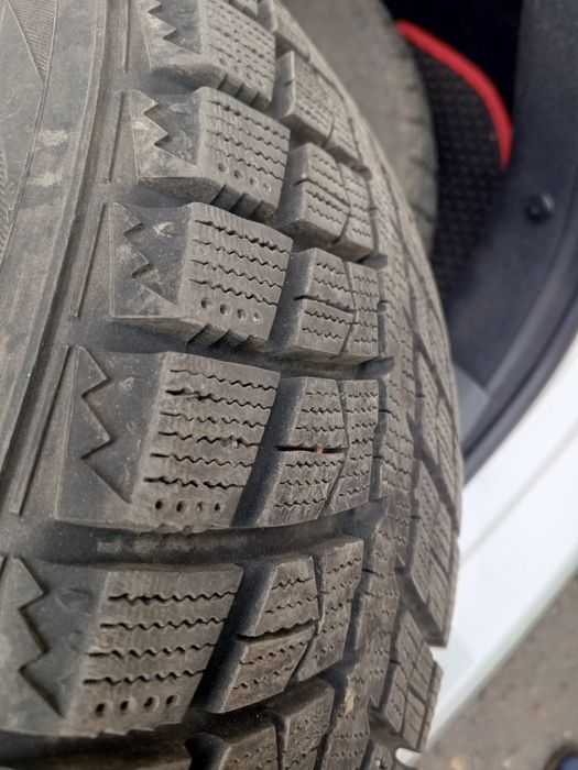 Резина зимняя 185.85 R15