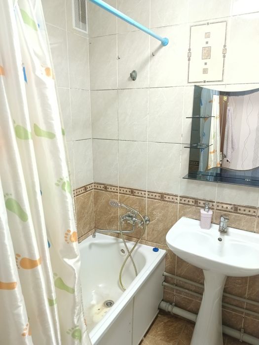 Продам 3 х комн . 6 -10,  5 этаж.