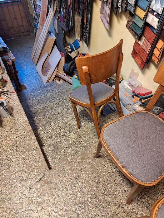 Продавам 6.стола от бук боядисани претапицирани 0889933868