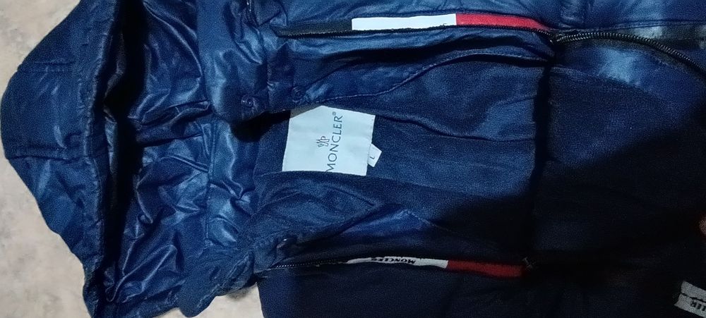 Продам детские куртки 2 шт за 2000тг