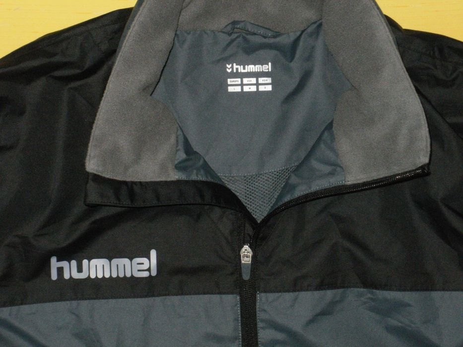 HUMMEL оригинална нова мъжка ветровка L
