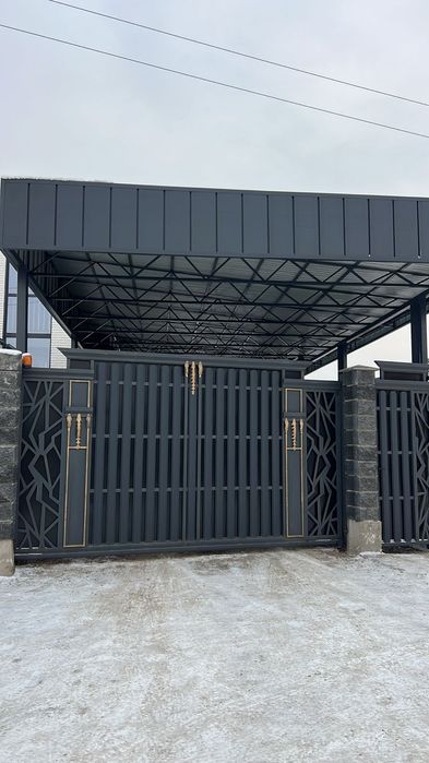Навес  кв20000тг, ворота250000,