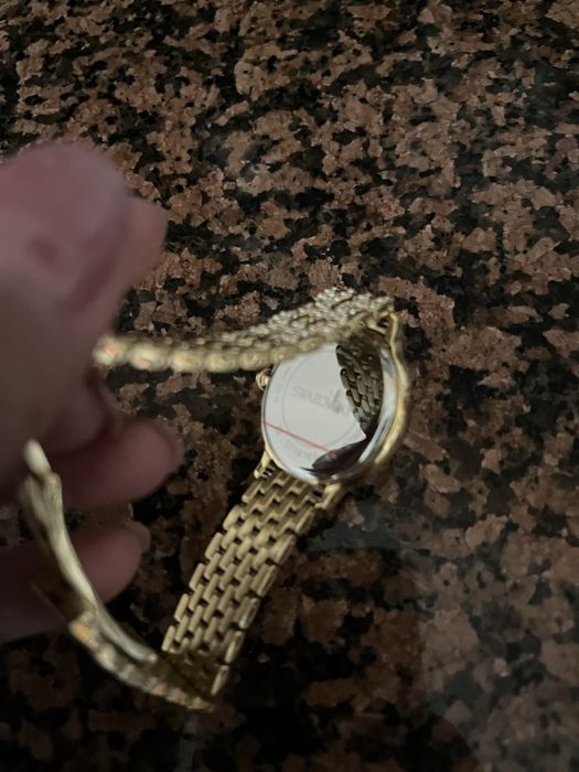 Часовник Swarovski