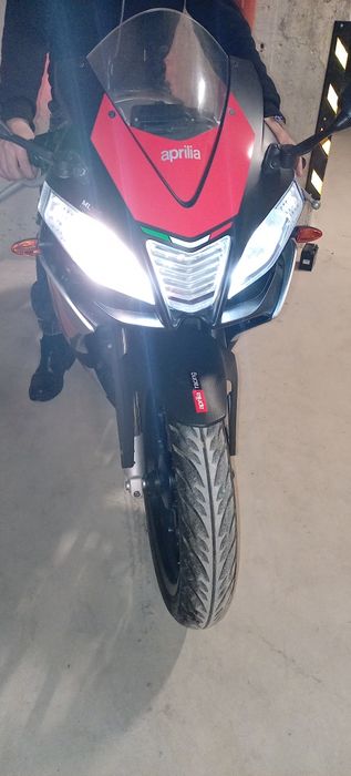 Мотоциклет Aprilia RS4