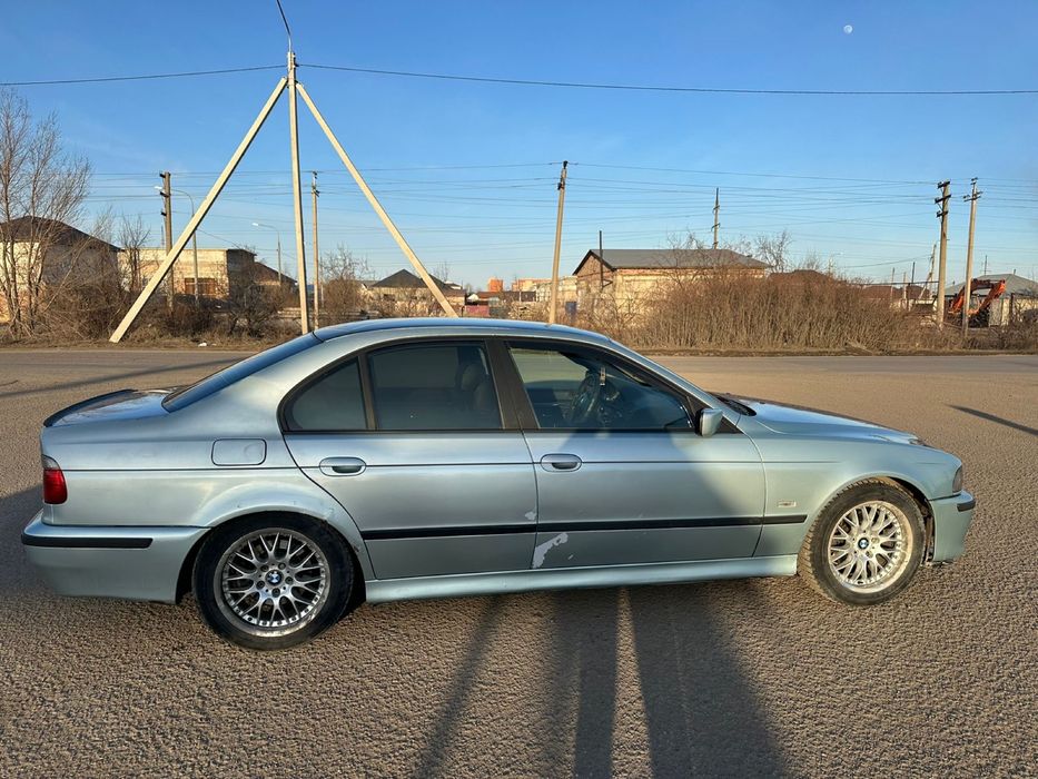 Продам BMW E 39 M62B35
