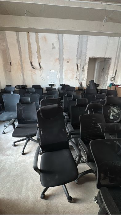 Мебель офисная столя стулья