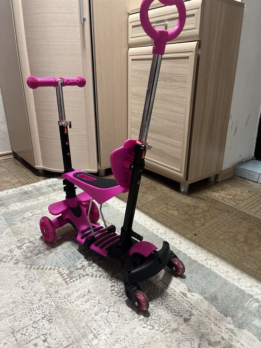 Самокат для девочки, очень удобный!