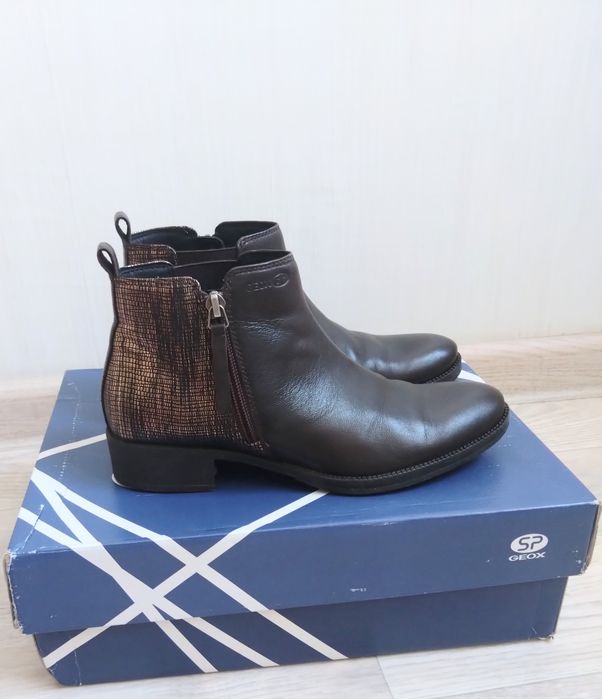 Итальянские демисезонные ботинки GEOX