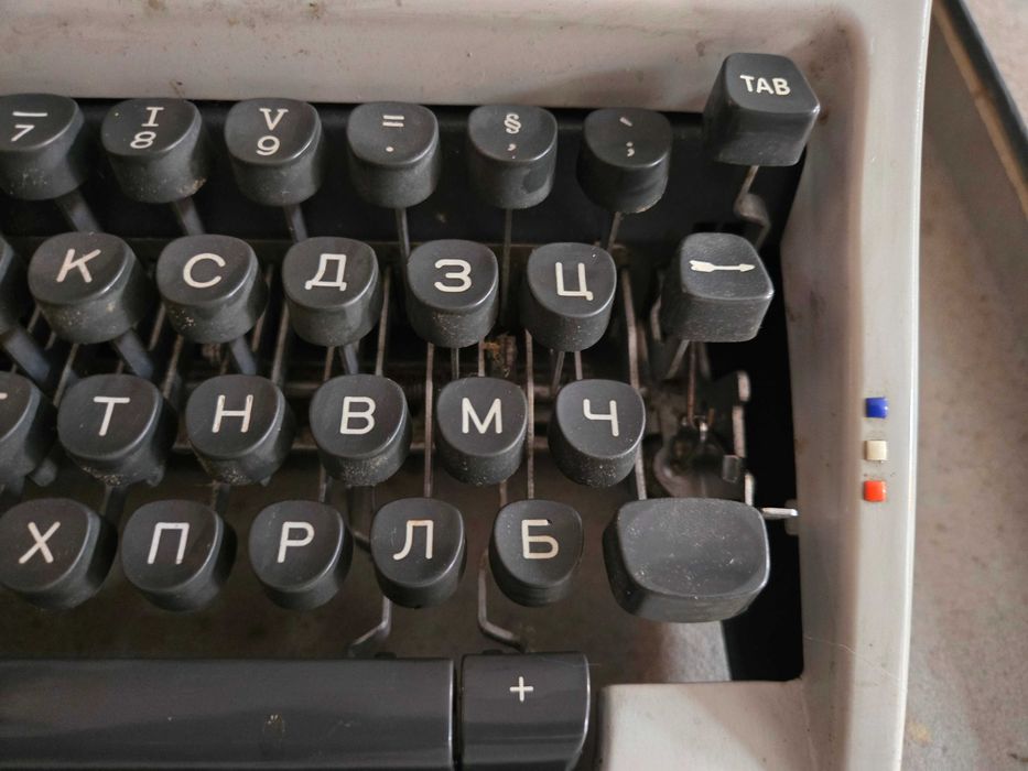 Olympia пишеща машина запазена