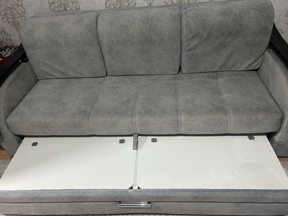 Продам Диван Срочно!!!