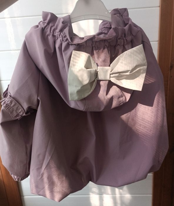 Лёгкая ветровка на девочку