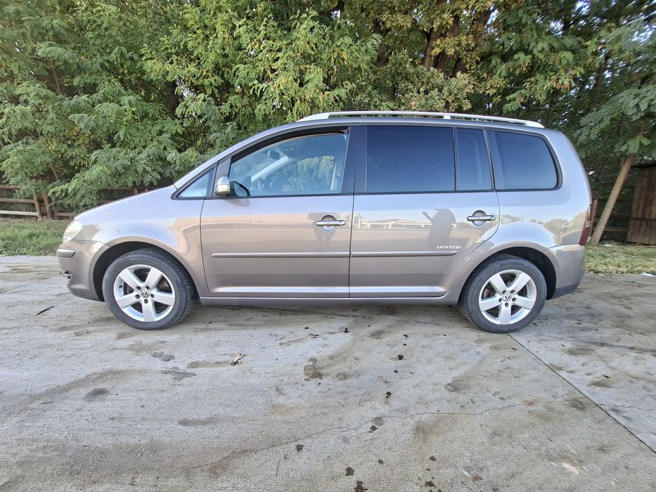 VOLKSWAGEN Touran 2009 — imagine 9