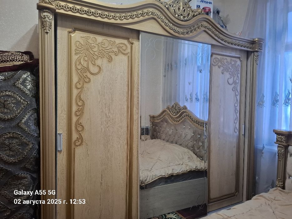 Спальный Мебел сотилади