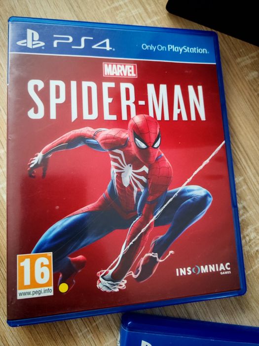 Vând PS4 stare buna