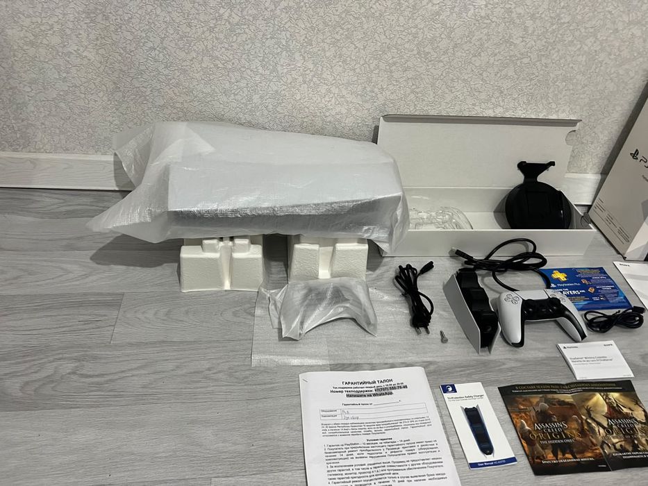 Продам playstation 5 новый 1tb
