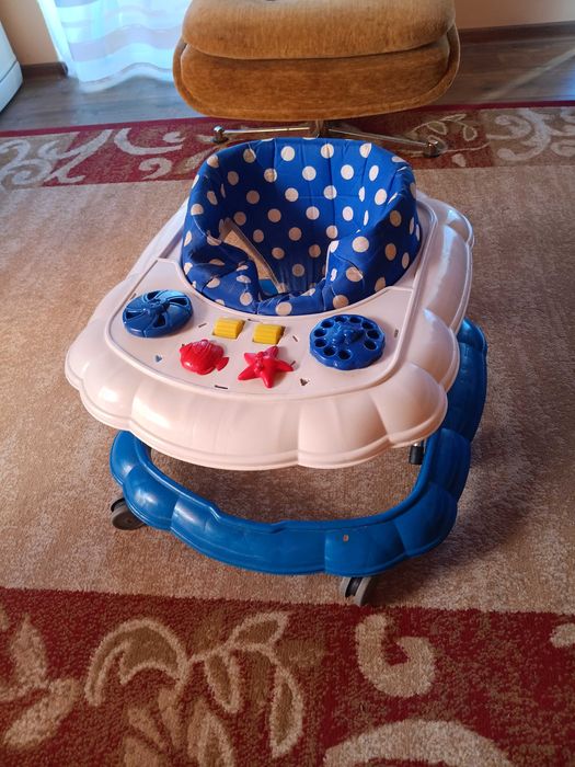 Antemergator, scoica bebe  ,carusel muzicala