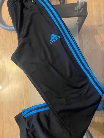 Trening Adidass masura S(recomand pentru un M)