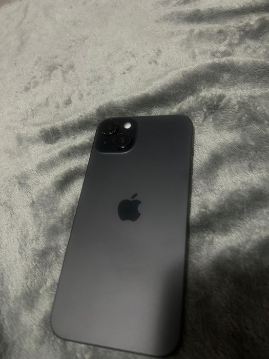 Vand iphone 15 plus in stare foarte buna