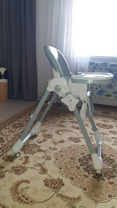 Продам детский столик