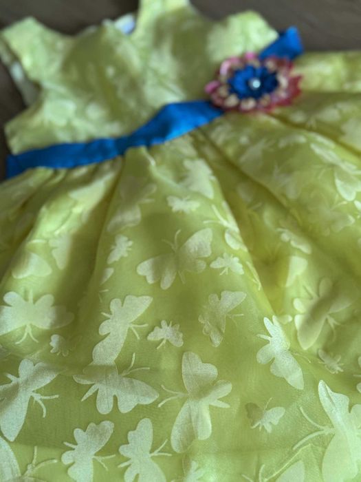 Детска официална рокля с пеперуди 92 см (1-2г.)