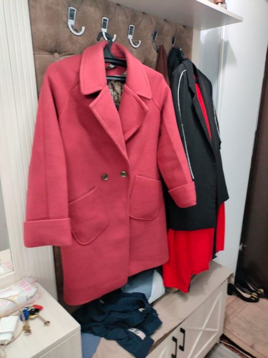 Продам зимние курки и пальто