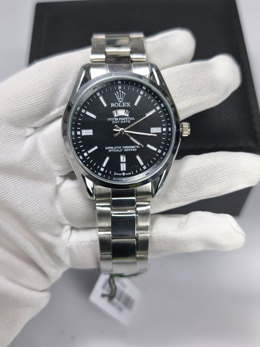 Продается мужские часы