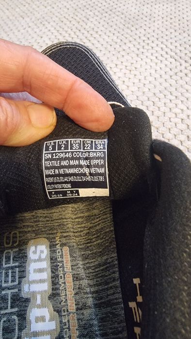 Маратонки Skechers размер 35 .