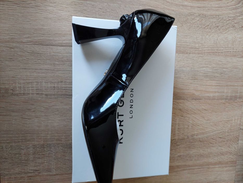 Официални дамски обувки  Kurt Geiger