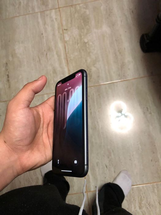 Vând sau schimb iPhone 11