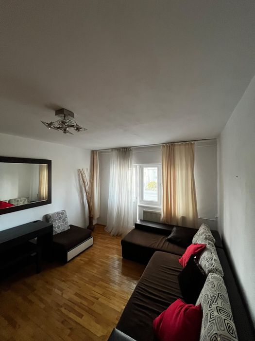 Canapea coltar si Fotolii  cu tapițerie maro inchis
