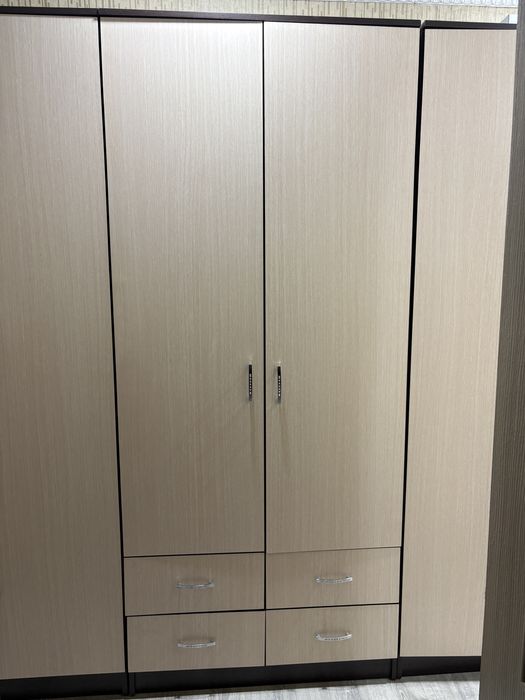 Продам Шкафы 3 штуки