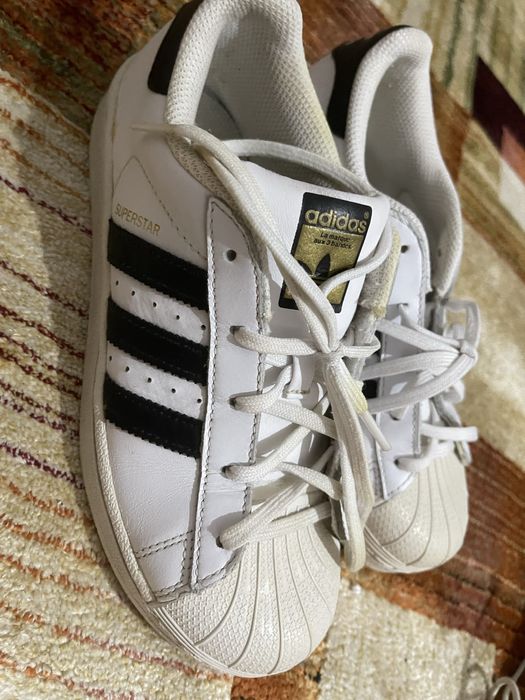 Адидас кеды суперстар