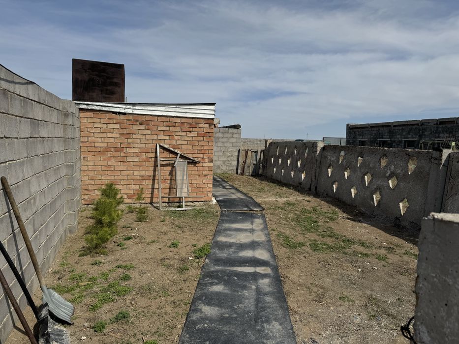 Продам базу недалеко от города.