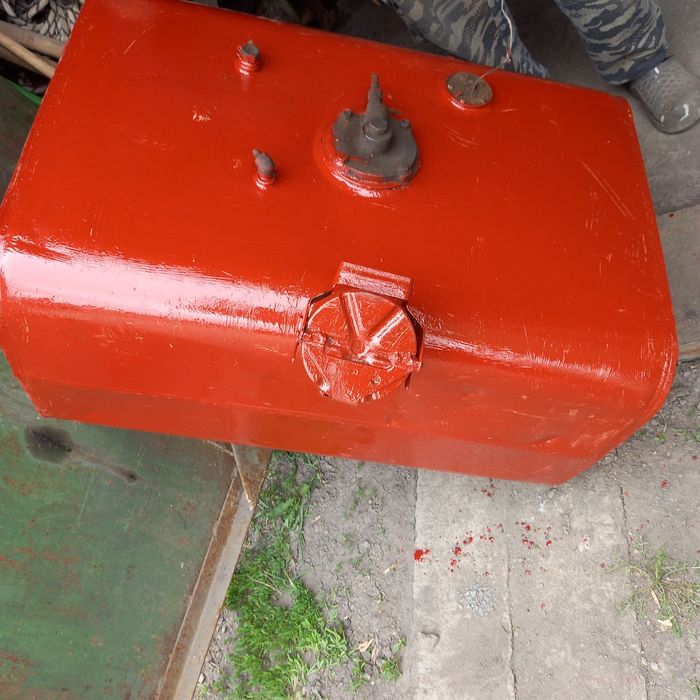 Бензобак  на МаЗ. Продам .