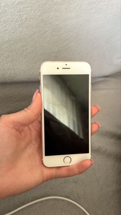 Продам айфон 6s