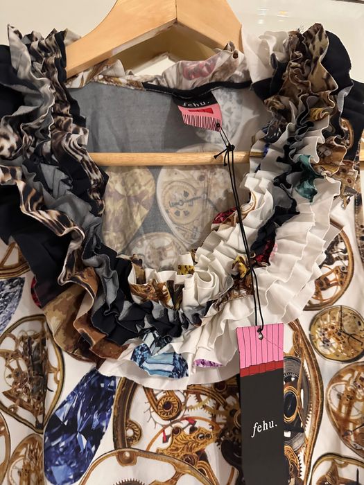 Top deosebit  brand Fehu nou L