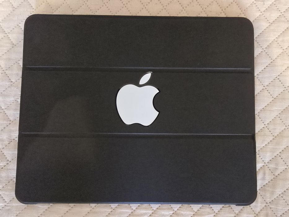 Ipad Pro 12.9  4-th(2020) 128 Gb Wi-Fi cu Magic Keybord + Husă + Pen