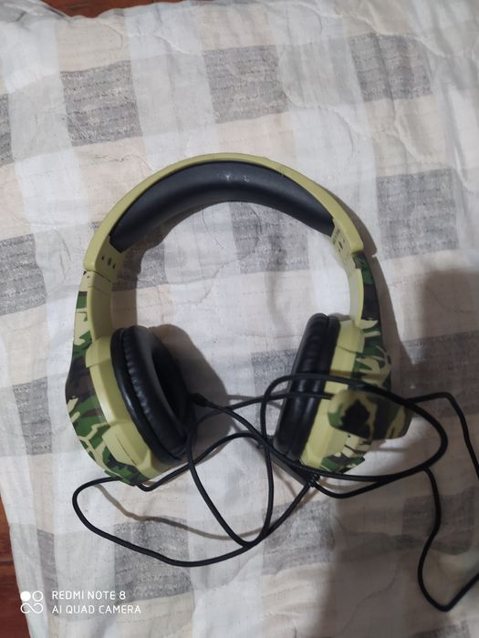 Продам наушники игровые