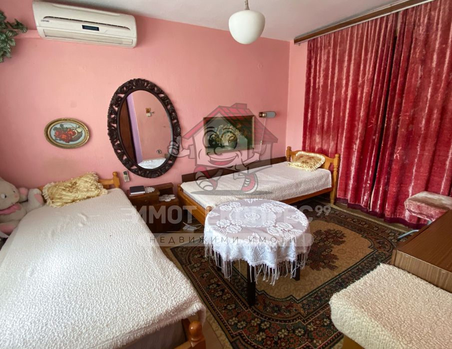 Самостоятелна къща, с гараж, партер, мансарда, панорамна гледка, ЦГЧ