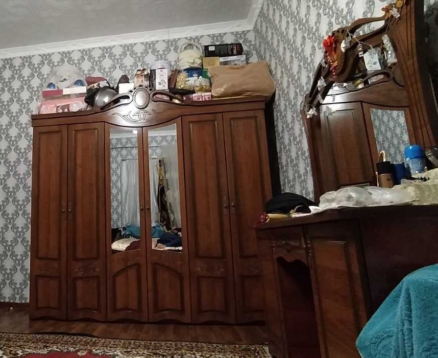 Мебель двухспальный+шкаф+трюмо+тумбы 2 шт СРОЧНО