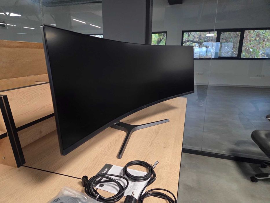 Монитор Samsung ViewFinity S9 49", VA, DQHD, Извит, 4 ms, 120 Hz, USB-C, LS49A950UIPXEN
