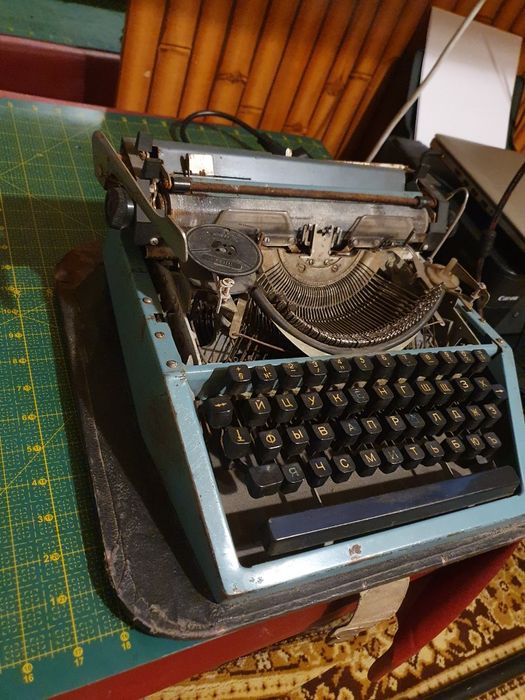 Печатная машинка раритет