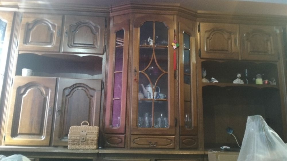 Vând mobilă din lemn