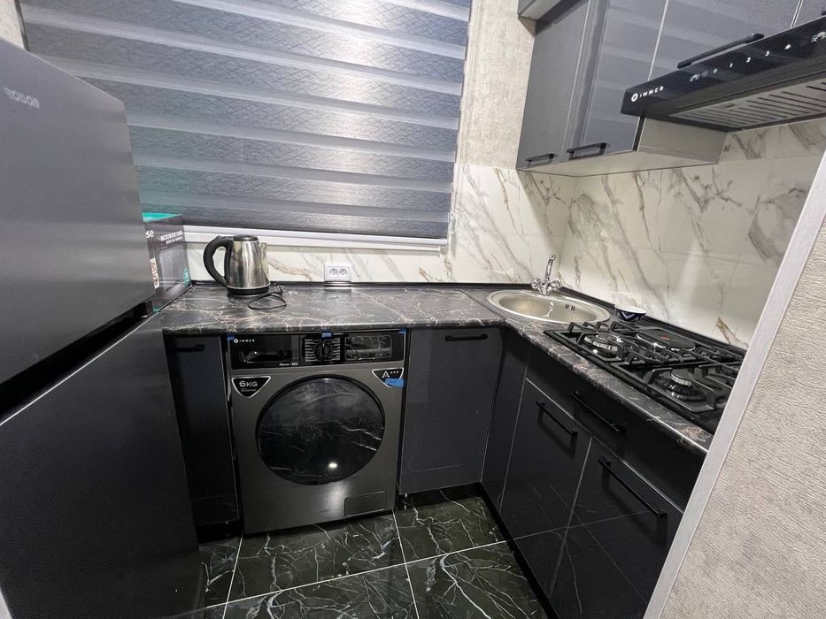 Сдается 2х комнатная квартира 
С обстановкой 
В горде Алмалыке