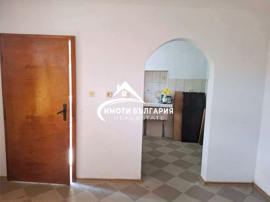 Къща в с.Кърнаре, общ.Пловдив