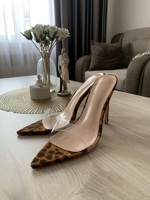 Босоножки летние